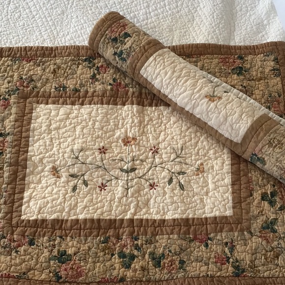 HOME CLASSICS 2 Quilted Pillow Shams Full/Stand Brown Cream Floral Embroidered - Picture 2 of 9